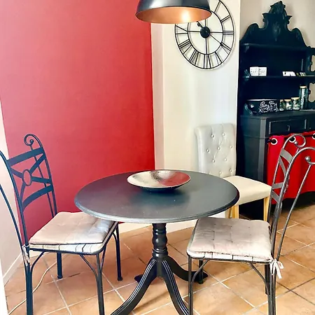 Emma Quartier Historique A 400m De La Apartman Saint-Raphaël